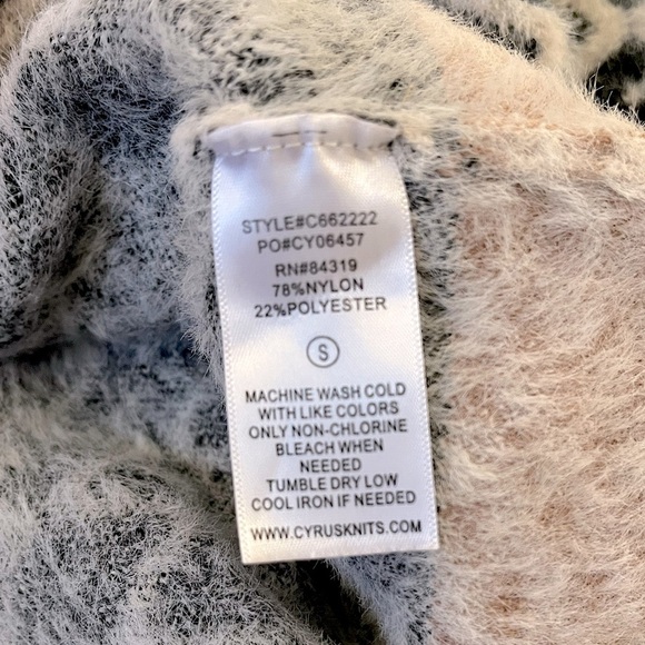 Cyrus Dover Crewneck Sweater Black White Geometric Size S - Picture 6 of 6